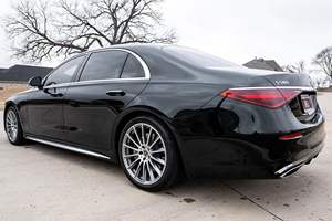 Mercedes-Benz S580 4Matic 2023 en Excelente Estado, Motor V8 Twin-Turbo de 496 hp, Tracción en las Cuatro Ruedas, Color Verde Esmeralda - Product Image 2