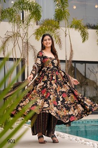 Hautement recommandé Anarkali kurti pour la collection d'été avec pantalon assorti et Dupatta disponibles au meilleur prix - Product Image 4