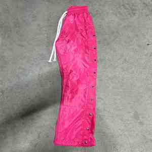 กางเกงขาบานสำหรับผู้ชายกางเกงเอวยางยืดทรงแบ็กกี้ผ้าไนลอนทรงหลวมโอเวอร์ไซส์ออกแบบได้ตามต้องการ - Product Image 2