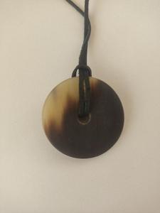 Collier pendentif en corne de buffle, bijoux tribaux naturels et durables pour femmes, haute qualité - Product Image 2