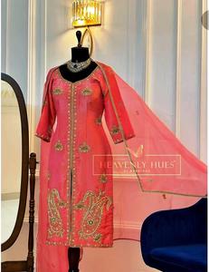 Costumes modernes en soie brodés à la main non cousus pour femmes Style traditionnel indien tendance pour les fêtes - Product Image 2