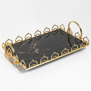 Bandeja DE SERVICIO DE METAL rectangular única de latón AK con diseño impreso y marco lateral en acabado dorado para utensilios de cocina/vajilla - Product Image 2