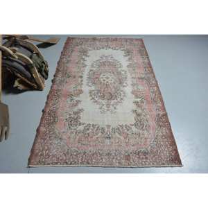 Tapis turc vintage beige-rose 4,1x6.9ft tissage plat en laine avec motif patchwork pour les décorations de salon ou le couloir - Product Image 1