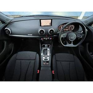 2017 pour Audi A3 Sportback conduite à droite - Product Image 2