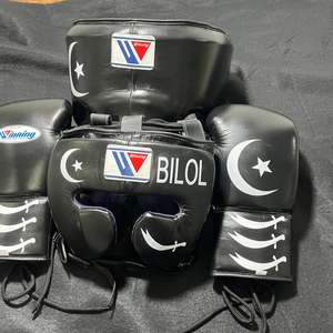 Ensemble de boxe d'entraînement de qualité supérieure à prix de gros, gants de boxe, protège-tête, protège-aine, cuir véritable, personnalisable, LIVRAISON GRATUITE - Product Image 1