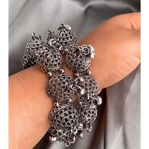 Brazalete Vintage de 8 Capas Oxidadas, Brazaletes Modernos de Aleación con Forma de Campana - Product Image 2