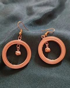 Boucles d'oreilles en perles de bambou écologiques fabriquées à la main Bijoux durables légers et durables Conceptions uniques Cadeaux et vêtements quotidiens - Product Image 3