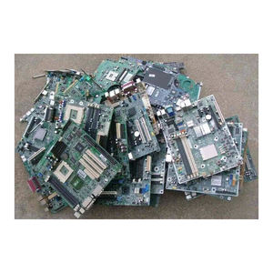Débris de cartes mères d'occasion livrés en vrac pour recyclage à l'échelle industrielle - Product Image 2