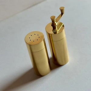 Juego de molinillo de sal y pimienta de latón bajo demanda, no corrosivo, recargable, adecuado para uso diario en la cocina, disponible a precio de fábrica - Product Image 6