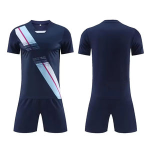 Conjunto de Camiseta y Pantalones Cortos de Fútbol de Poliéster al por Mayor, Personaliza la Camiseta y los Pantalones Cortos de Fútbol para Ropa Deportiva Masculina - Product Image 5