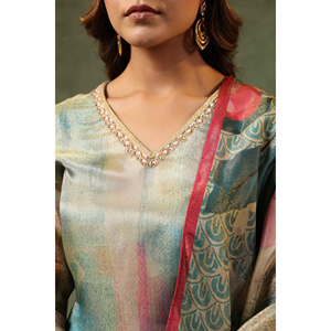 Ensemble Kurta, pantalon et dupatta pour femme Muneer Zeenat Aara, couleur sauge - Product Image 2