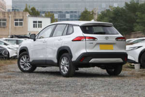 Nuevo Producto en Venta 2025, Toyota RAV 4, SUV Compacto, Eficiente en Consumo de Combustible, Seguridad Avanzada, Interior Espacioso, Vehículo Familiar - Product Image 2