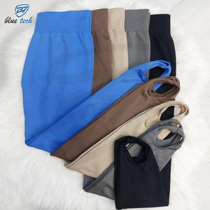 Ensemble de vêtements de yoga pour femmes, 2 pièces, manches courtes, leggings de yoga, vêtements de sport, fitness en plein air et en intérieur, entraînement de yoga - Product Image 5