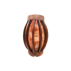 Lámpara de sal del Himalaya con diseño de cesta de madera de estilo piramidal, Lámpara decorativa de bienestar con luz de cristal de roca rosa a la venta - Product Image 3