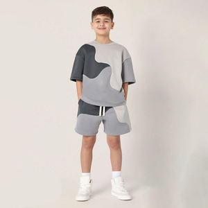 Venta al por mayor de camisetas de manga corta y pantalones cortos conjunto para niños ropa informal para niños con patrón sólido ODM suministro de logotipo personalizado ropa para niños - Product Image 1