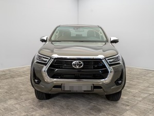 2024 for Hilux Diesel Automatic SUV with Euro II Emission Leather Seats Sunroof Rear Camera <4L Engine <b>TPMS</b> - Product Image 2