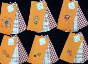 Serviette de cuisine personnalisée en gros conception tissu 100% coton marque emballage cadeau logo brodé en vrac fabricant - Product Image 4