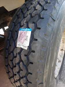 Nouveaux pneus de camion à entraînement commercial 315 60R225 295 75R22.5 315 70R22.5 295 80R22.5 315 80R22.5 Tubeless Vente à bas prix - Product Image 4