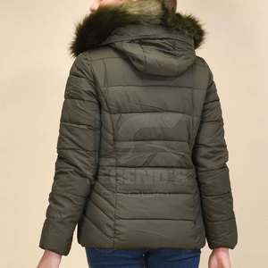 Fabricación de fábrica, recién llegado, chaqueta acolchada personalizada para mujer, manga larga, procesamiento de punto teñido liso, opción al por mayor - Product Image 6