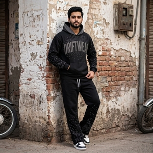Conjunto Deportivo Personalizado para Adultos, Sudadera con Capucha y Pantalones de Chándal Negros con Pedrería, Ropa Deportiva Informal de Invierno, 100% Algodón - Product Image 1