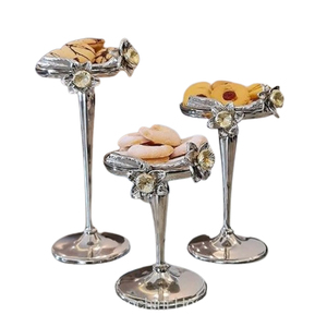 Ensemble de 3 présentoirs à gâteau en aluminium et métal pour fête de mariage, anniversaire, désert, en forme de fleur polie brillante - Product Image 1