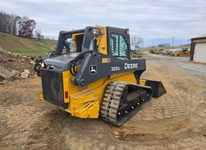 Livraison gratuite John D 325G Chargeuse compacte à chenilles avec cabine EROPS, chauffage et climatisation, commande par joystick, 2 vitesses, hydraulique auxiliaire - Product Image 4