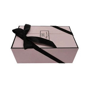 กล่องของขวัญแม่เหล็กสีดำสุดหรูปิดอย่างแน่นหนาพร้อมวัสดุกระดาษฝาปิดเคลือบ UV กล่องบรรจุภัณฑ์เคลือบผิวด้านลายนูน - Product Image 3