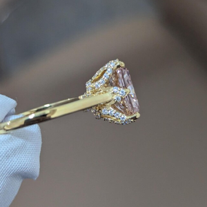 Anillo de Diseño Único con Diamante Cultivado en Laboratorio de Corte Radiante Rosa Fantasía de 3 Quilates, Engaste de Puntas, Certificado IGI, Claridad VS, para Mujer - Product Image 4