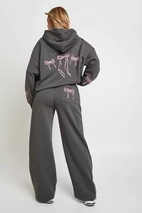 Ensemble de survêtement décontracté pour femme en charbon de bois solide, nouveau design, 2 pièces, écologique, respirant, sweat-shirt à capuche et pantalon de survêtement - Product Image 2