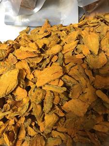 Curcuma séché en vrac pour la vente en gros, idéal pour les robots culinaires et les fabricants de produits de santé - Product Image 4