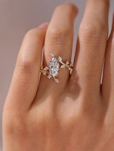 Anillo de compromiso de corte Marquesa de 12x6mm en solitario de oro rosa con piedras laterales, joyería nupcial para aniversario de boda - Product Image 2