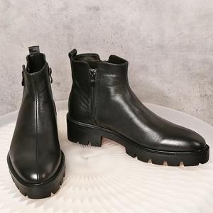 Botines Clásicos de Gamuza con Suela Antideslizante y Plantilla Acolchada para Oficina y Reuniones de Negocios - Product Image 5