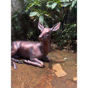 Escultura de Cervatillo de tamaño real sentado, accesorios decorativos para jardín, estatua de Reno navideño de bronce, figurita decorativa para exteriores - Product Image 3