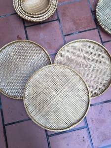 Plateau rond en bambou Eco-Friend panier de vannage plat produits faits à la main article de décoration d'intérieur de la ferme Vigi - Product Image 4