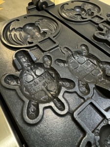 Machine à crêpes et gaufres commerciale rotative à gaz/électrique de qualité supérieure, moule personnalisé, machine à pâtisserie - Product Image 2