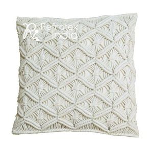 Housses de coussin de canapé en macramé décoratives, fournisseur en vrac et fabrication par réfractex inde fabriqué en inde pour la qualité de base et faible Pr - Product Image 3