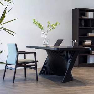 Bureau d'ordinateur en bois minimaliste moderne, table de bureau incurvée pour appartement, bureau à domicile, poste de travail commercial - Product Image 1