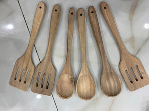 Cuchara de madera de alta calidad, artesanía hecha a mano a buen precio - Product Image 3