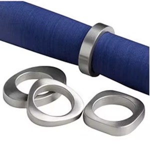 Anneau de serviette en cuivre, porte-serviettes en métal avec un design élégant - Product Image 2