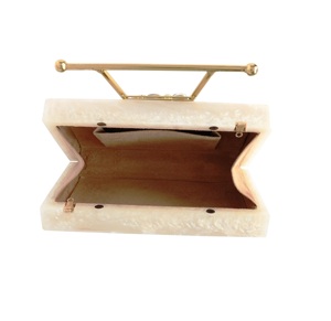 Acheter Beige Embelli Pierre Résine Embrayage Meilleur Indien Artisanat Résine Type Personnalisé Embrayage Sac pour les Femmes Promotionnel Sacs Fourre-Tout - Product Image 2