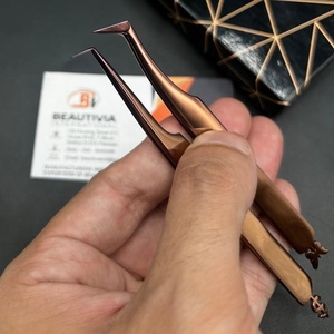 Pinzas para extensión de pestañas, signo de dólar y mariposa en la parte inferior, pinzas de extensión de pestañas de acero sostenible con plasma de oro rosa - Product Image 5