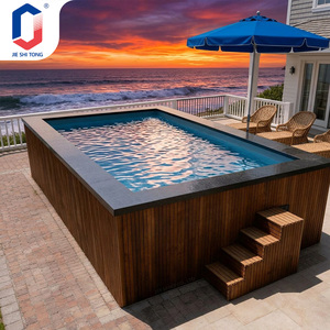 Piscine extérieure de luxe écologique et durable avec bord infini, foyer intégré et design adapté aux enfants - Product Image 1