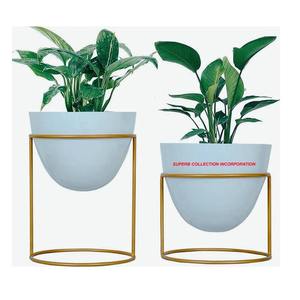 Mini jardinière à décor de table noir brillant sur pot de plante en Offre Spéciale - Product Image 4