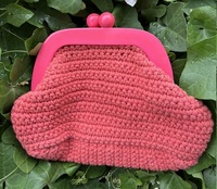 Pochette de soirée bleue tendance 2026 pour femme |   Sac à main de soirée en laine crochetée à la main avec strass métalliques