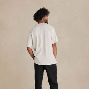 Camiseta de algodón de talla grande OEM para hombre, camiseta de gran tamaño con logotipo personalizado al por mayor, Camiseta 100% de algodón con estampado de soplo de peso pesado - Product Image 3