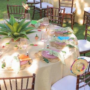 Vente chaude À La Main En Forme De Fleur Chargeur Plaque Seagrass Napperon Paille Napperon De Fête De Mariage Napperons pour Décor À La Maison - Product Image 6