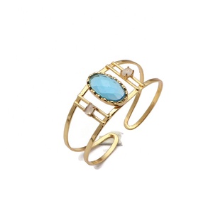 Pulsera de labradorita de diseñador, joyería chapada en oro, pequeña pulsera ovalada de piedras preciosas blancas, joyería hecha a mano, brazalete ovalado, joyería para ella - Product Image 4