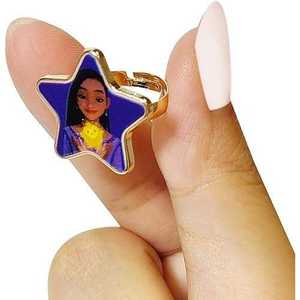 MUESTRA RETAIL H.E.R. Accesorios de Joyería con Licencia, Juego de 4 Anillos Ajustables para Niñas con Dijes Metálicos, Hechos en PRC - Product Image 1