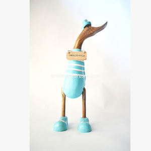 Figurine artisanale de canard en racine de bambou bleu clair à rayures pour la décoration intérieure ou le cadeau donnant un canard décoratif élégant pour vos intérieurs - Product Image 3