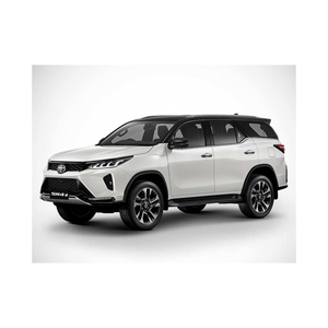 Toyota Sequoia d'occasion à vendre en vrac avec moteur puissant et habitacle spacieux - Product Image 2